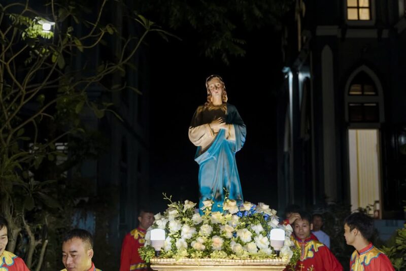 fb-732768673513037_1101303445459872