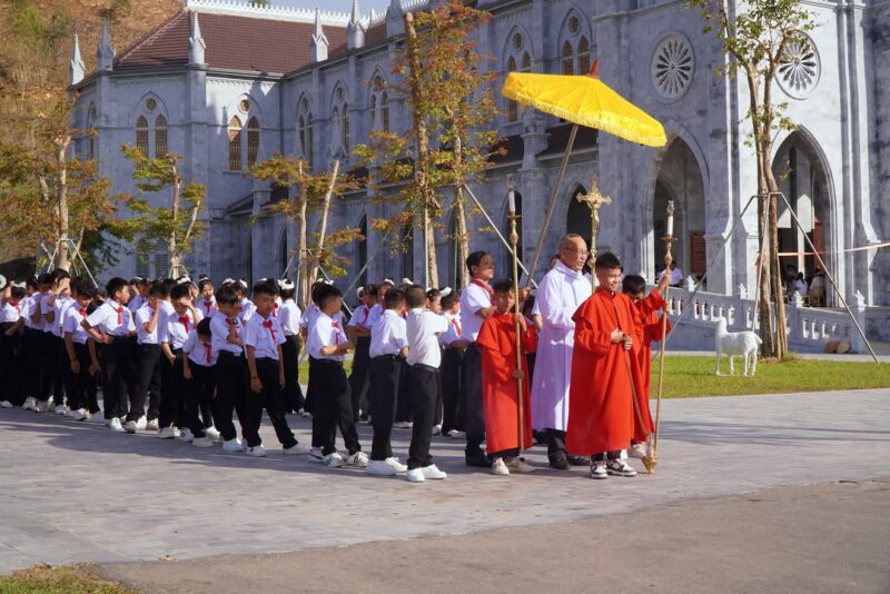 fb-285328895298373_794011906701060