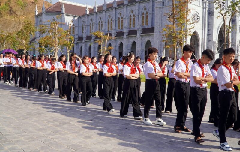 fb-285328895298373_794011906701060