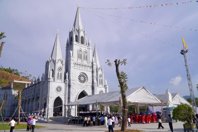 fb-285328895298373_794011906701060