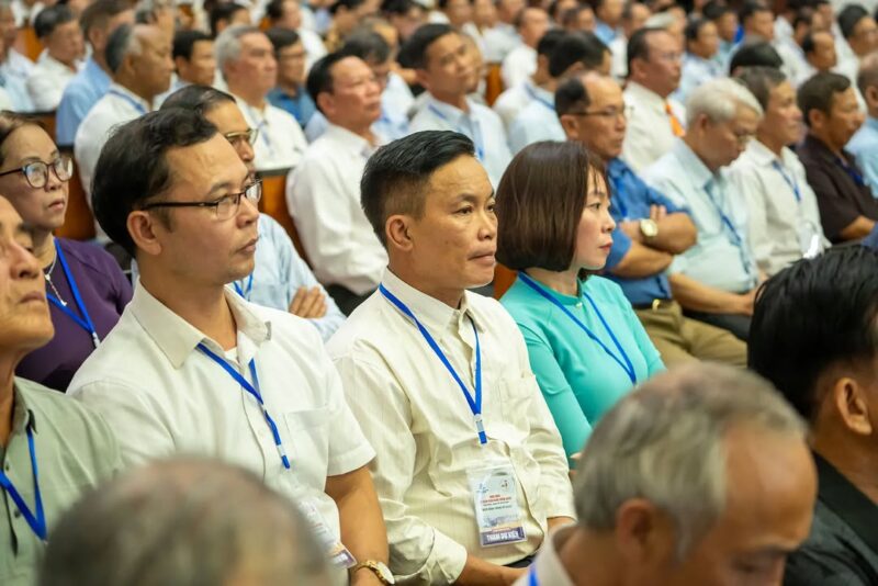 fb-732768673513037_1103302041926679