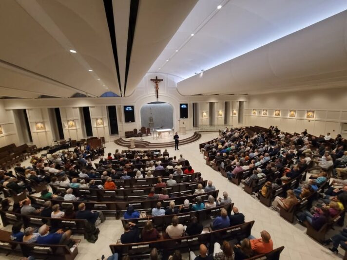 fb-107704176960_1188580609970749