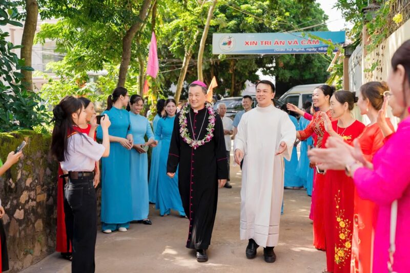 fb-732768673513037_1104475031809380