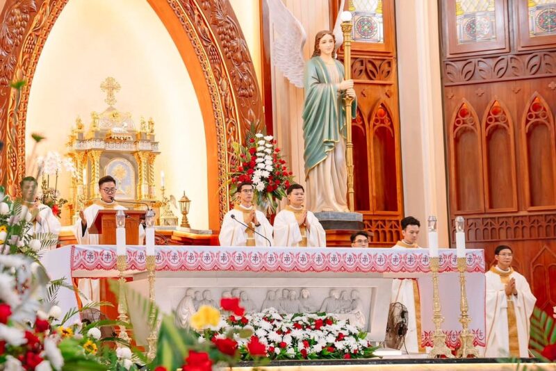 fb-585442494803518_1202169861947561