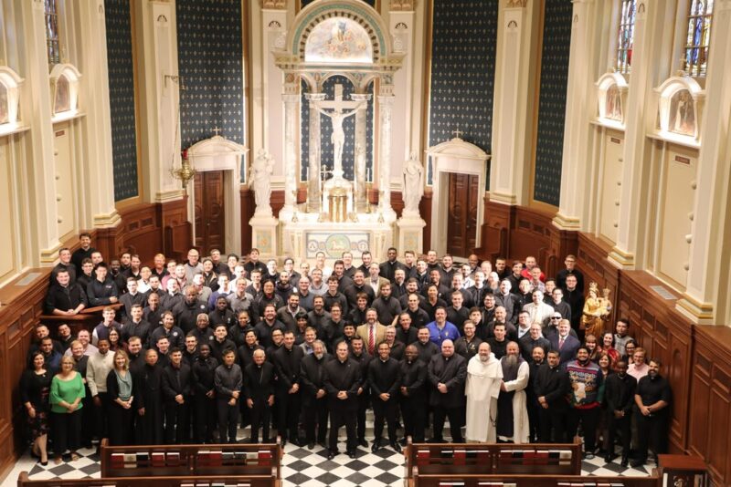 fb-102184176501775_1185539593620525