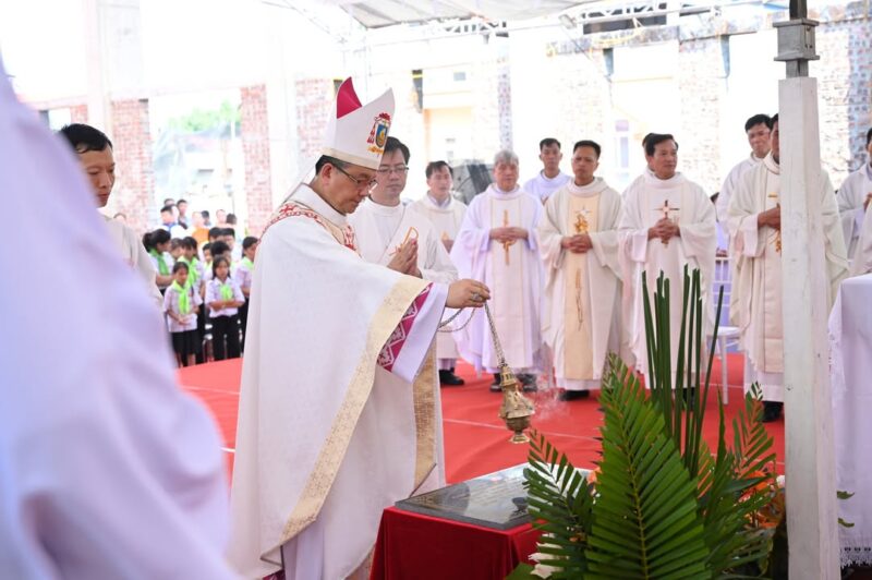 fb-732768673513037_1106597564930460