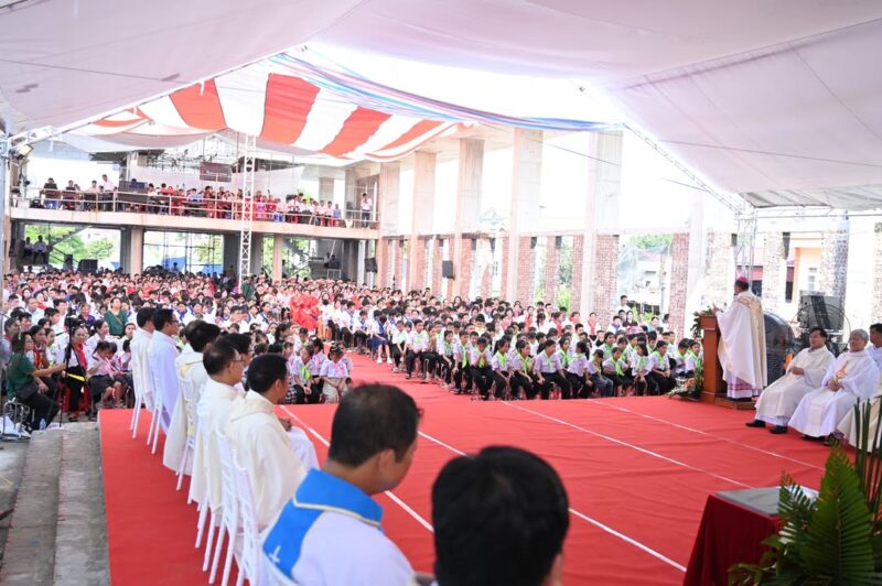 fb-732768673513037_1106597564930460