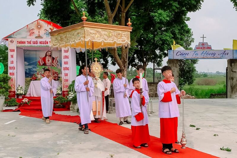 fb-1578851229095483_1197876375716935