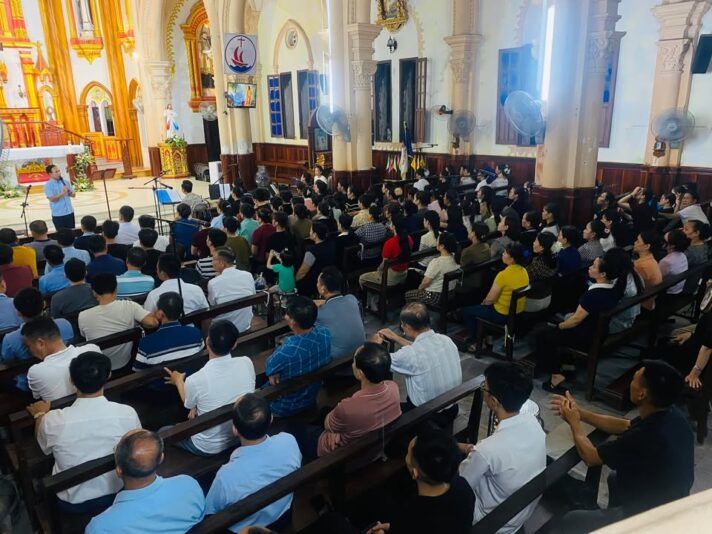 fb-732768673513037_1107846791472204