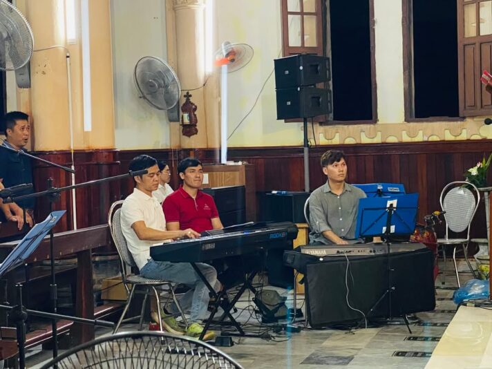 fb-732768673513037_1107846791472204