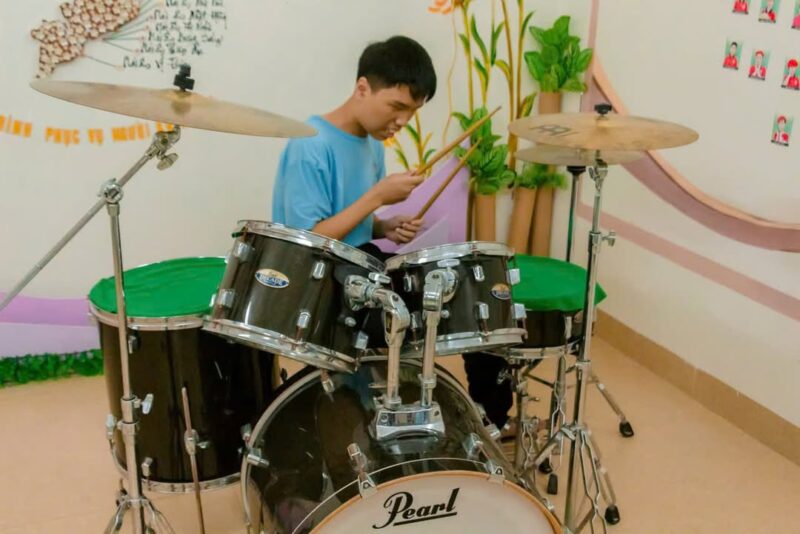 fb-732768673513037_1107666854823531