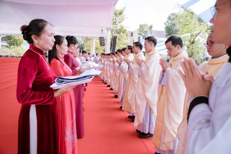 fb-285328895298373_800665986035652