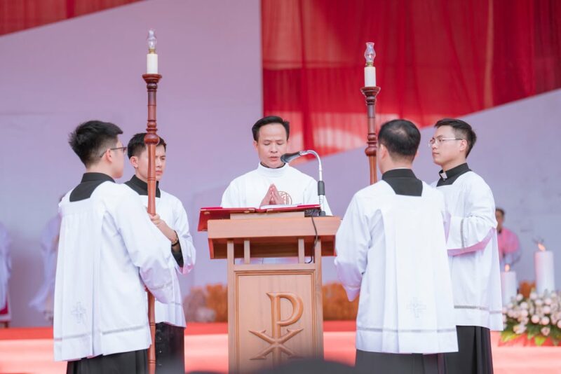 fb-285328895298373_800342056068045