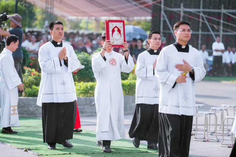 fb-285328895298373_800342056068045