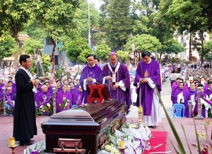 fb-732768673513037_1109031984687018