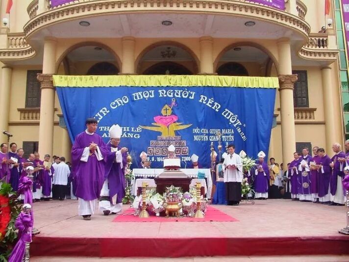 fb-732768673513037_1109031984687018