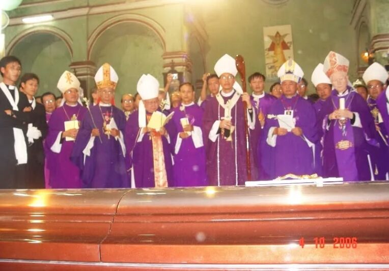 fb-732768673513037_1109031984687018