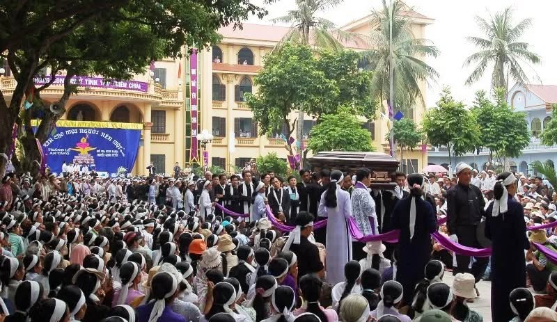 fb-732768673513037_1109031984687018