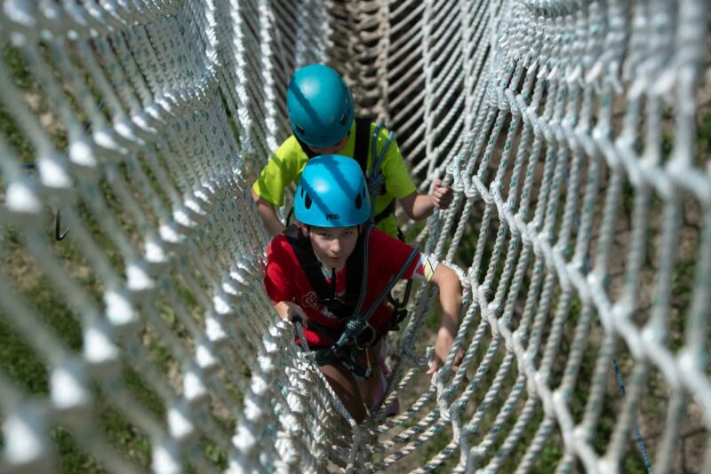 fb-149608895080801_1271255321708185