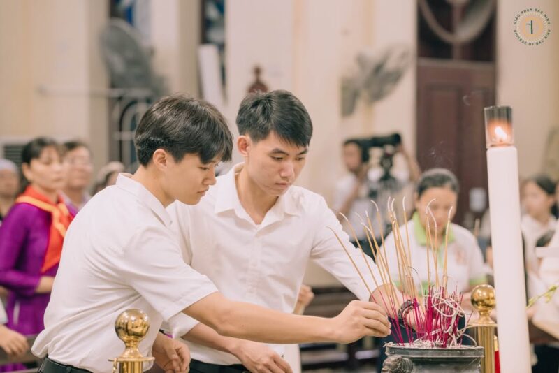 fb-732768673513037_1109527587970791