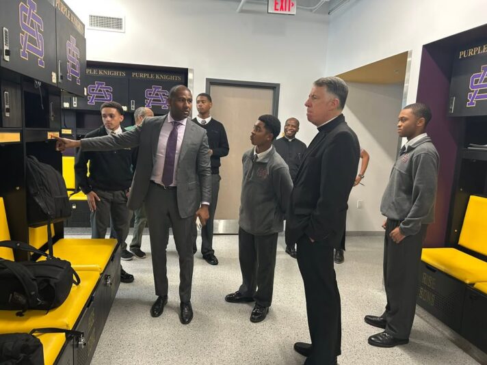 fb-102184176501775_1190572619783889