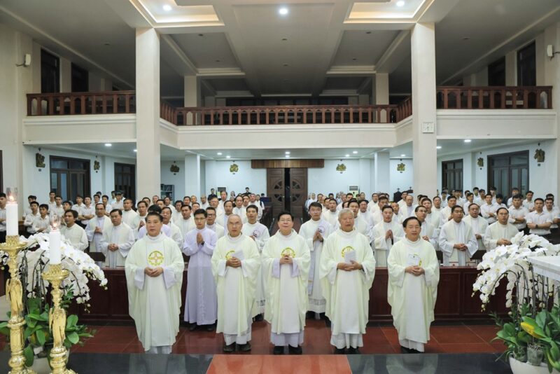 fb-732768673513037_1109942467929303