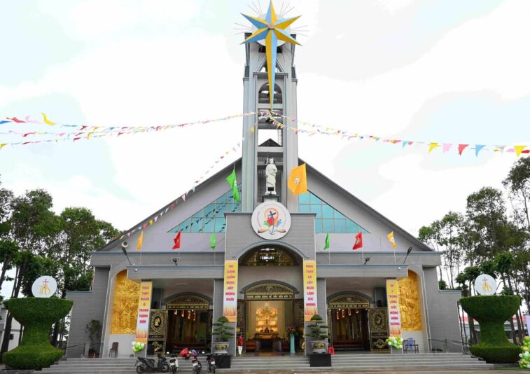 fb-585442494803518_1208844921280055