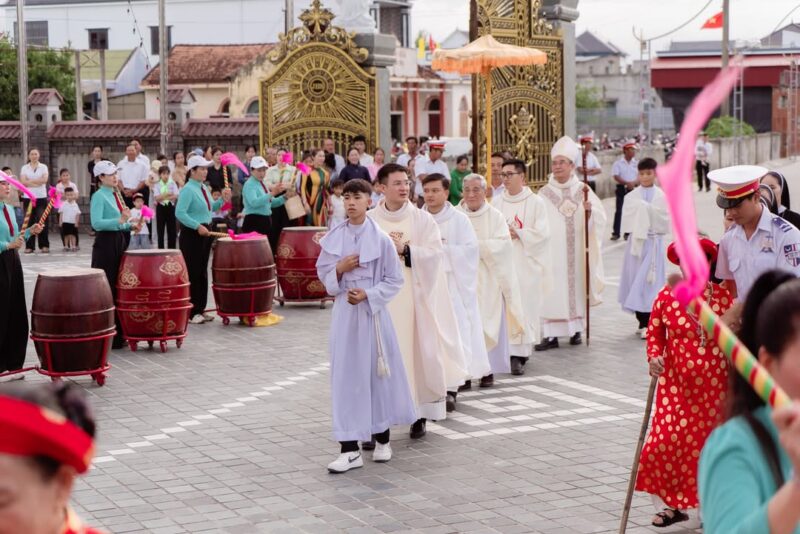 fb-267086443957481_1099439215732117