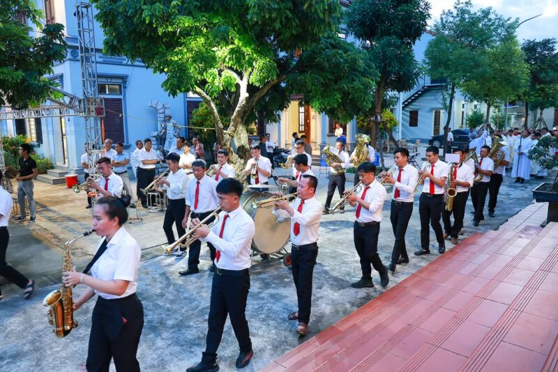 fb-1578851229095483_1201273268710579