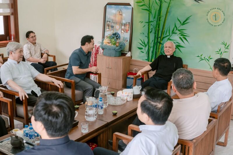 fb-732768673513037_1110908461166037