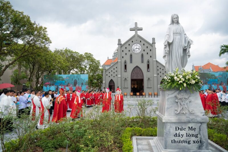 fb-1578851229095483_1202418141929425