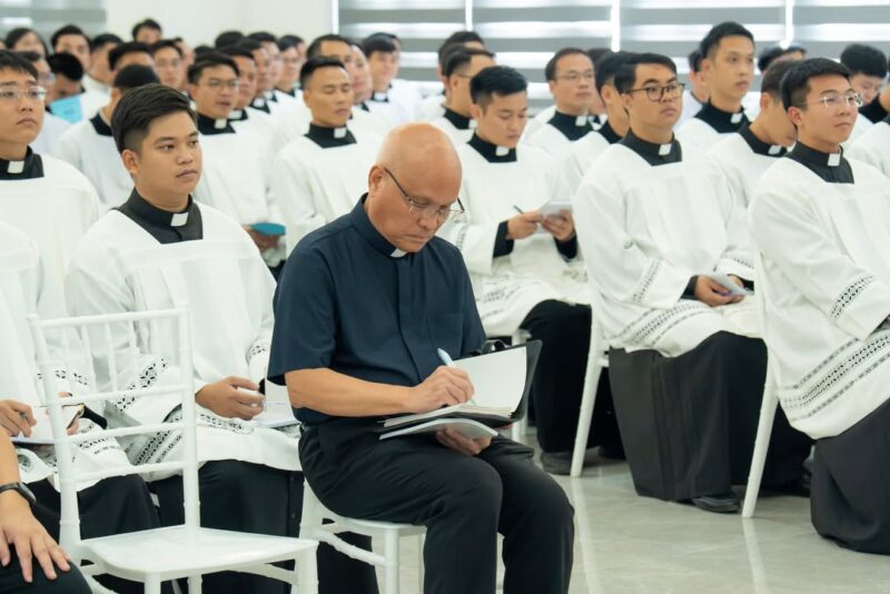 fb-1578851229095483_1202418141929425