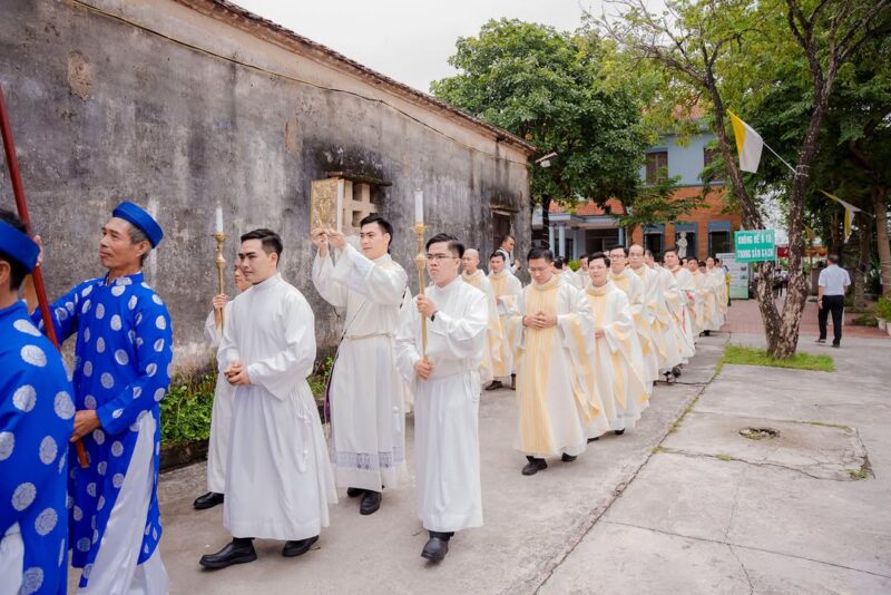 fb-1578851229095483_1202445021926737