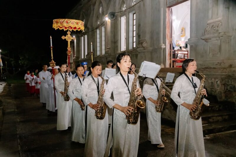 fb-1578851229095483_1203302501840989