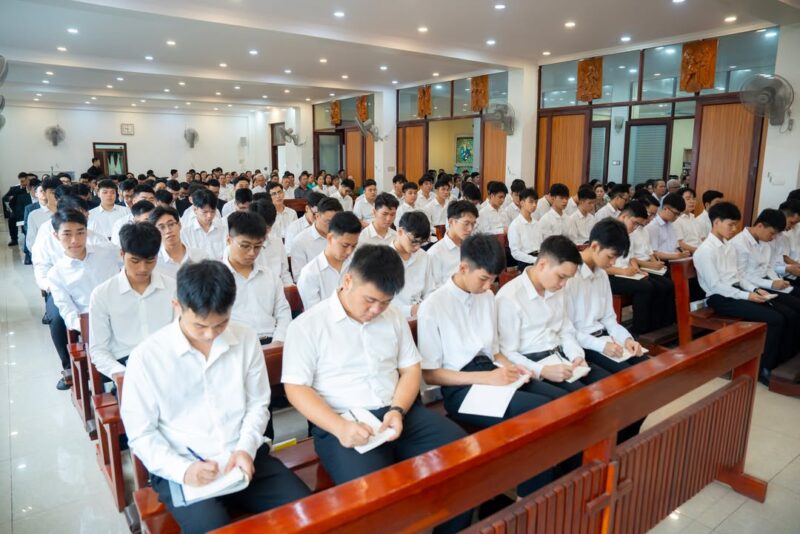 fb-1578851229095483_1203258371845402