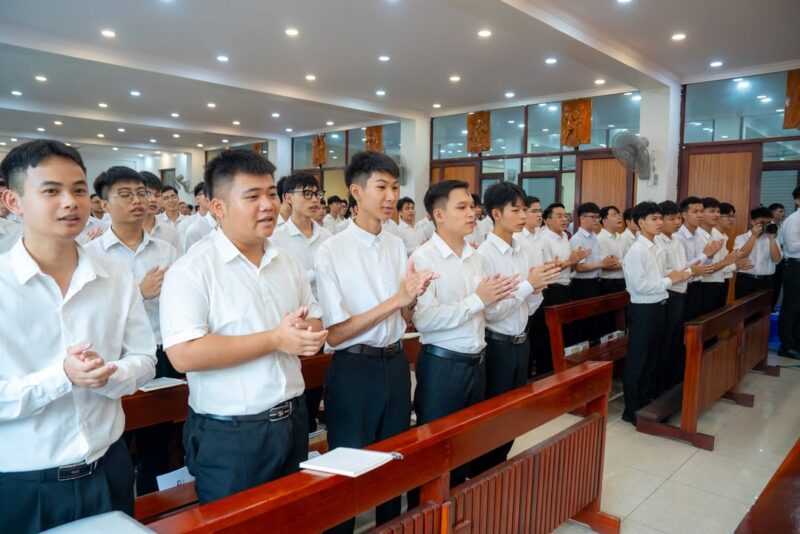 fb-1578851229095483_1203258371845402