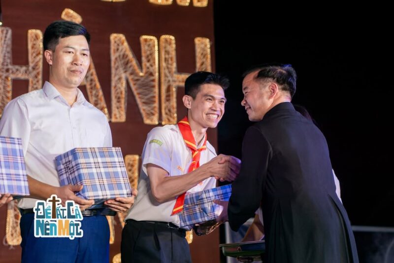 fb-732768673513037_1113441680912715