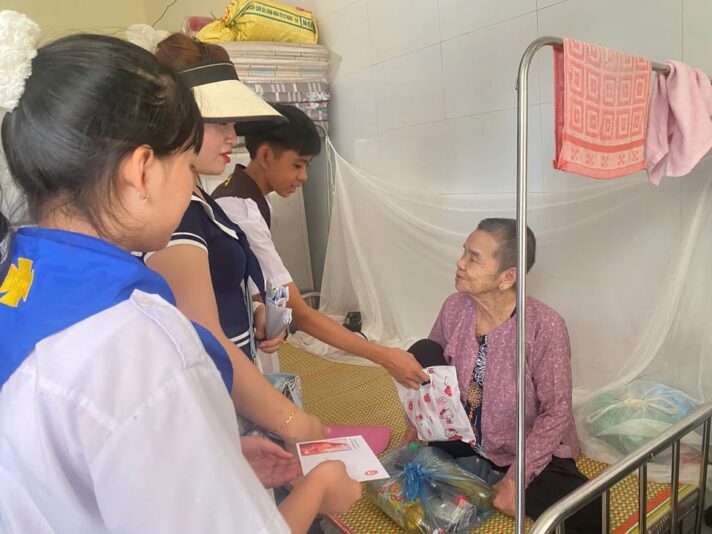 fb-732768673513037_1113416557581894