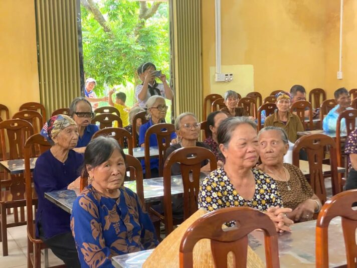 fb-732768673513037_1113416557581894