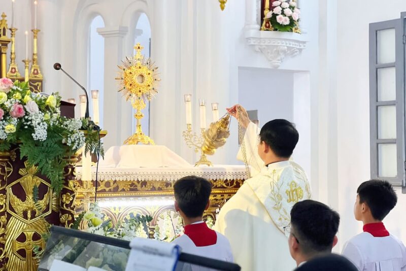 fb-1578851229095483_1204112021760037