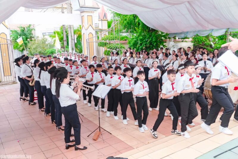 fb-267086443957481_1102518255424213