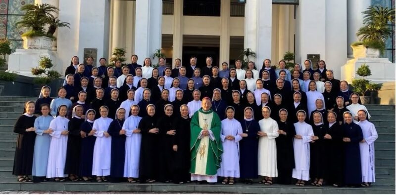 fb-732768673513037_1114012387522311