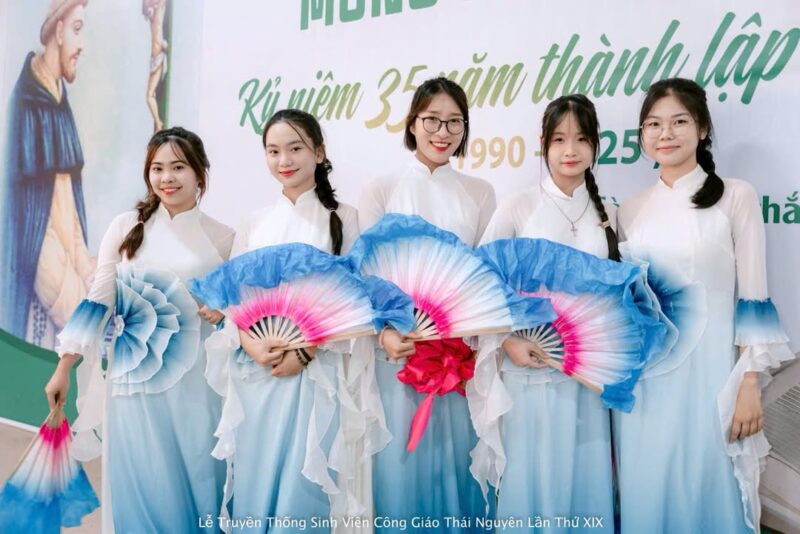 fb-732768673513037_1115148627408687