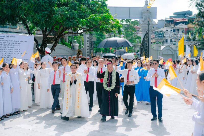 fb-1578851229095483_1206786688159237