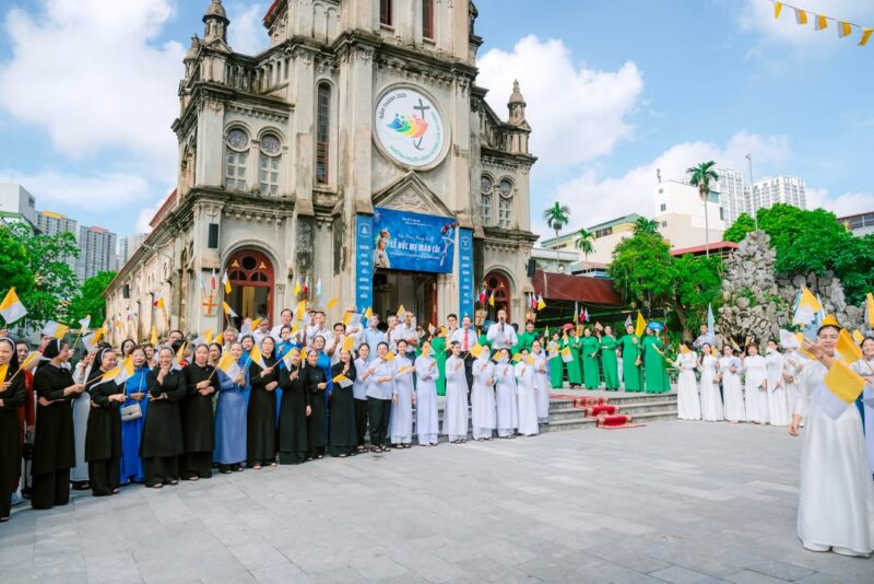 fb-1578851229095483_1206786688159237