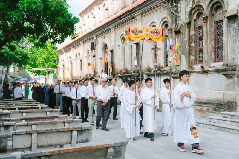 fb-1578851229095483_1206786688159237