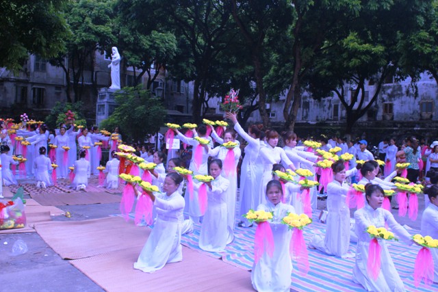 fb-732768673513037_1116202437303306