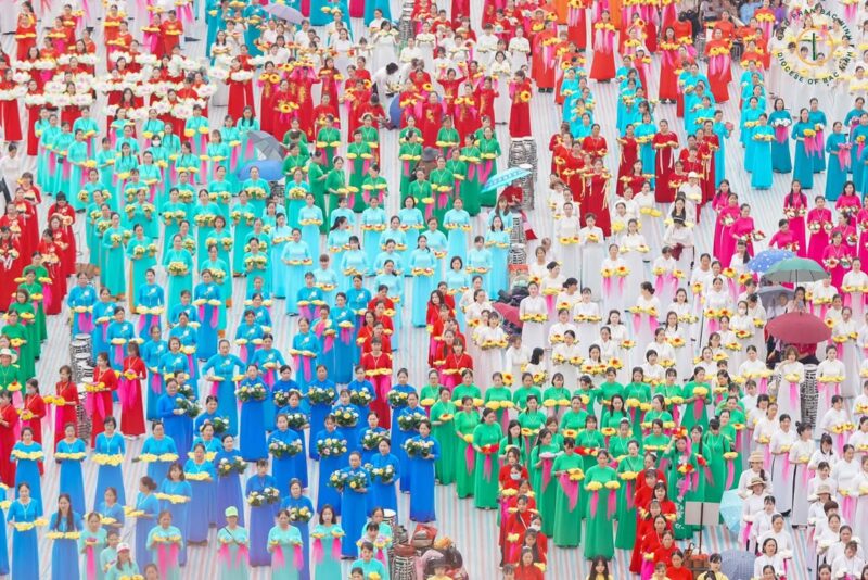 fb-732768673513037_1116128210644062