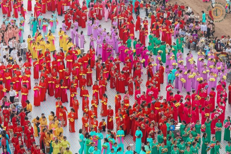 fb-732768673513037_1116128210644062