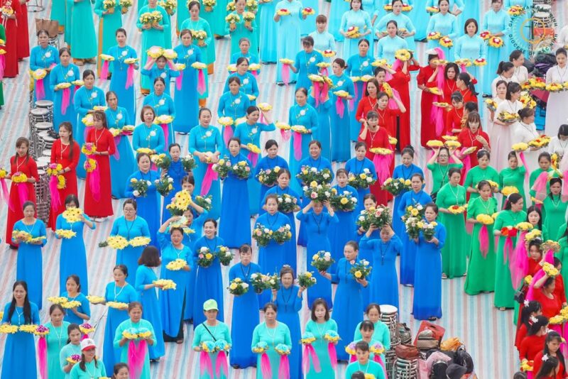 fb-732768673513037_1116128210644062